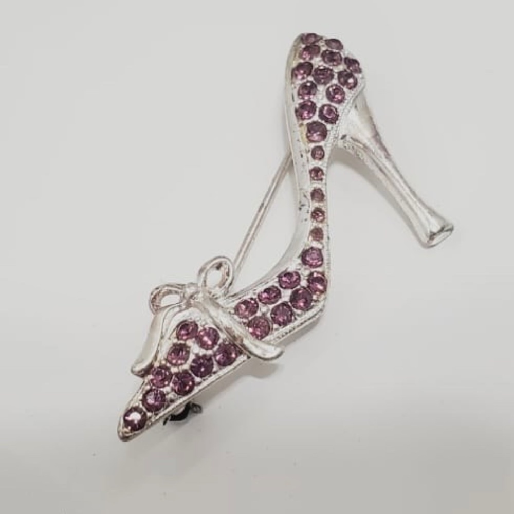 Vintage Monet Silver Tone High Heel Purple Rhinestones Bow Shoes Brooch 🌴
